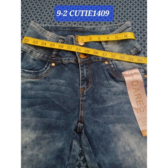 SIZE 9 JEANS STRETCH DENIM LIGHT BLUE, WAIST  28IN, 9-2 CUTIE 1409, BUTT LIFTING - Picture 2 of 11